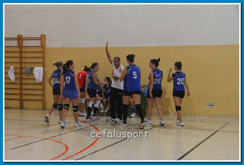 121144 volley 121_tn.jpg